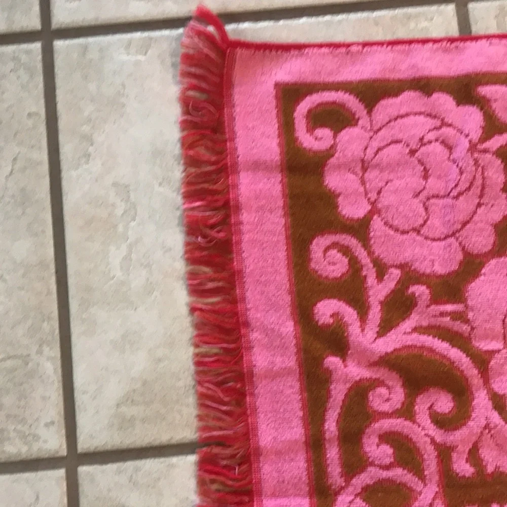 Vintage Fieldcrest Made USA Red Pink Floral Brown Fringe Bath Towel